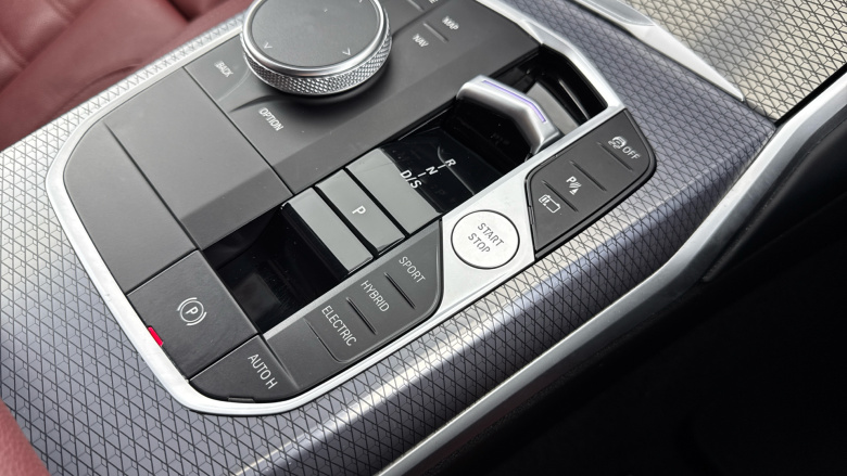 BMW 3 Series 330e M Sport 4dr Step Auto Saloon